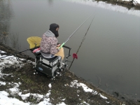 Musieliśmy ratować się mieszanką zanęta + ziemia + jokers  wszystko doklejone collerem.